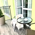 Osapart In A Complex Great Britain Apartment *