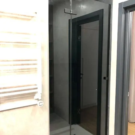 Osapart In A Complex Great Britain *