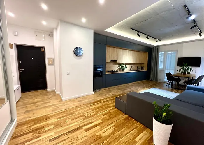 Osapart In A Complex Great Britain לבוב