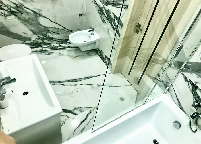 Osapart In A Complex Great Britain * Leópolis